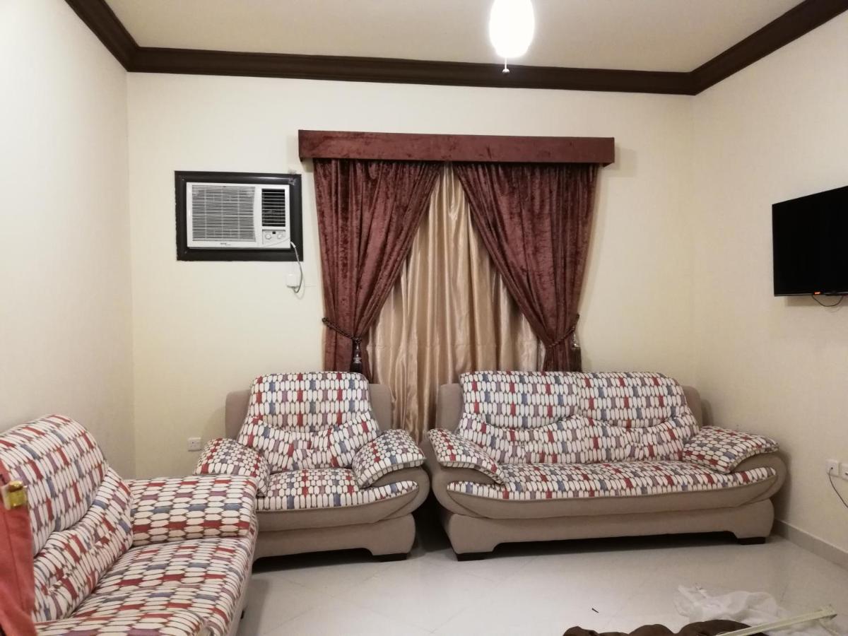Popular attractions Area Nearby Property